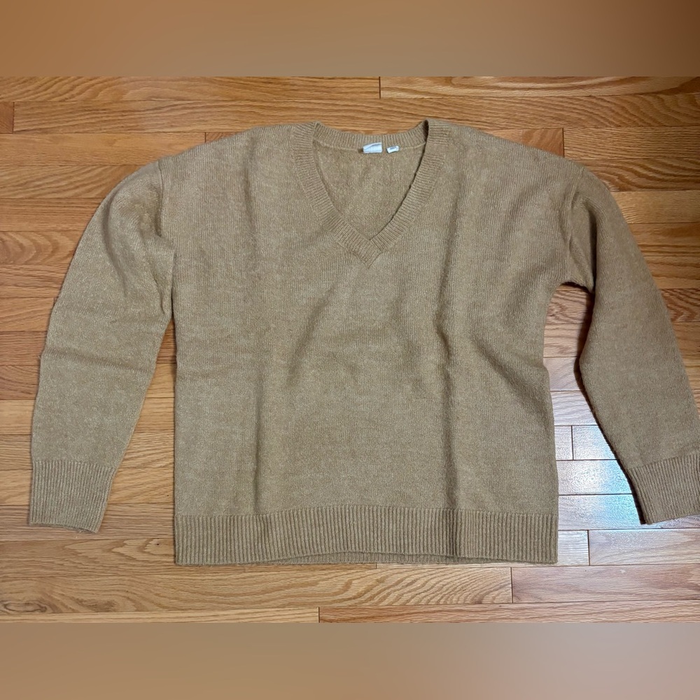 GAP Tan V-Neck Sweater